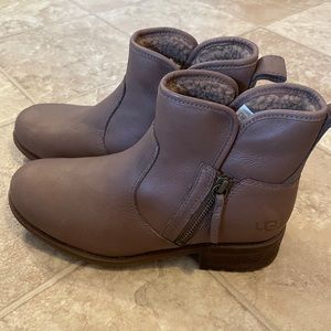 UGG lavelle boots brand new women’s size 7